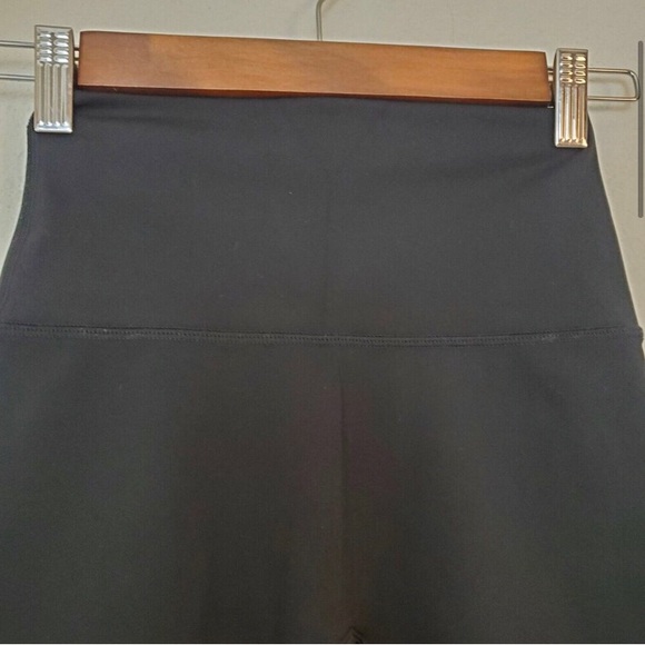 Aerie Offline Goals Hi-Rise Bike Shorts - Picture 7 of 11